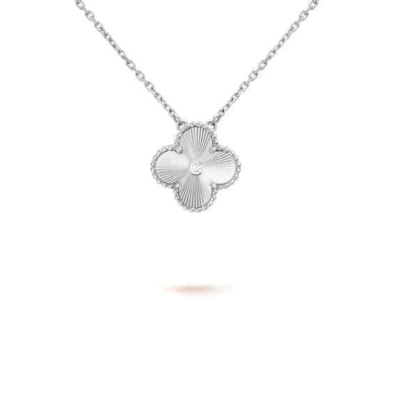 ˇShiny JewelryˇCLOVER  15MM DIAMOND LASER NECKLACE SILVER