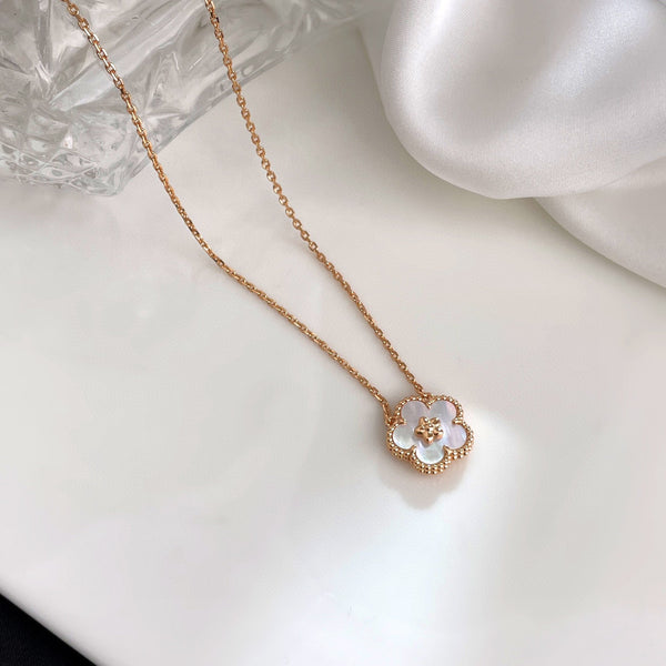 ˇShiny JewelryˇLUCKY  WHITE MOP  PLUM BLOSSOM NECKLACE
