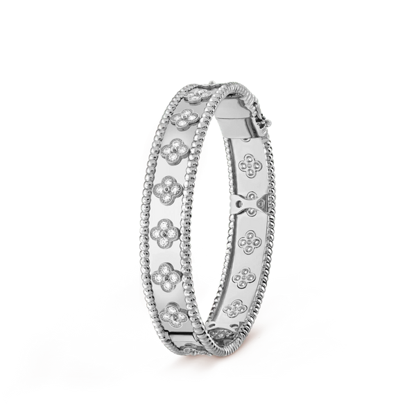 ˇShiny JewelryˇCLOVER BRACELET 8MM DIAMONDS